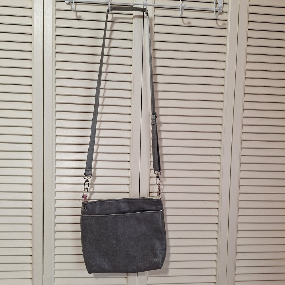 Neejee Wear Crossbody Bag Purse Gray Lined Pockets Handmade in the USA Logo